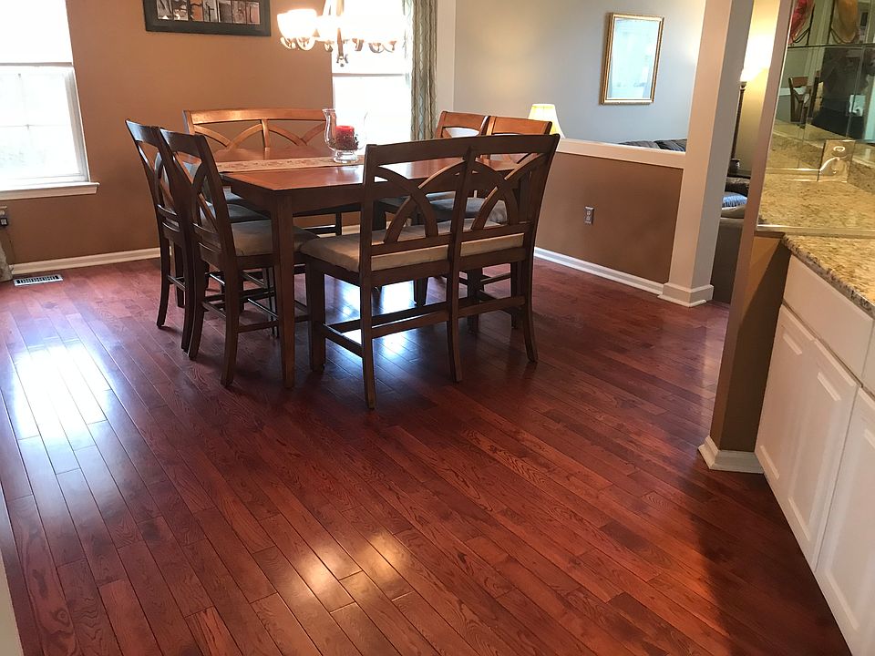 2nd image of 302 Tyler Ct