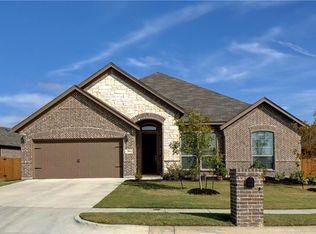 304 Prince John Dr, Saginaw, TX 76179