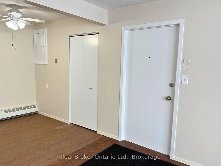 301 West St N #1 — Photo 2
