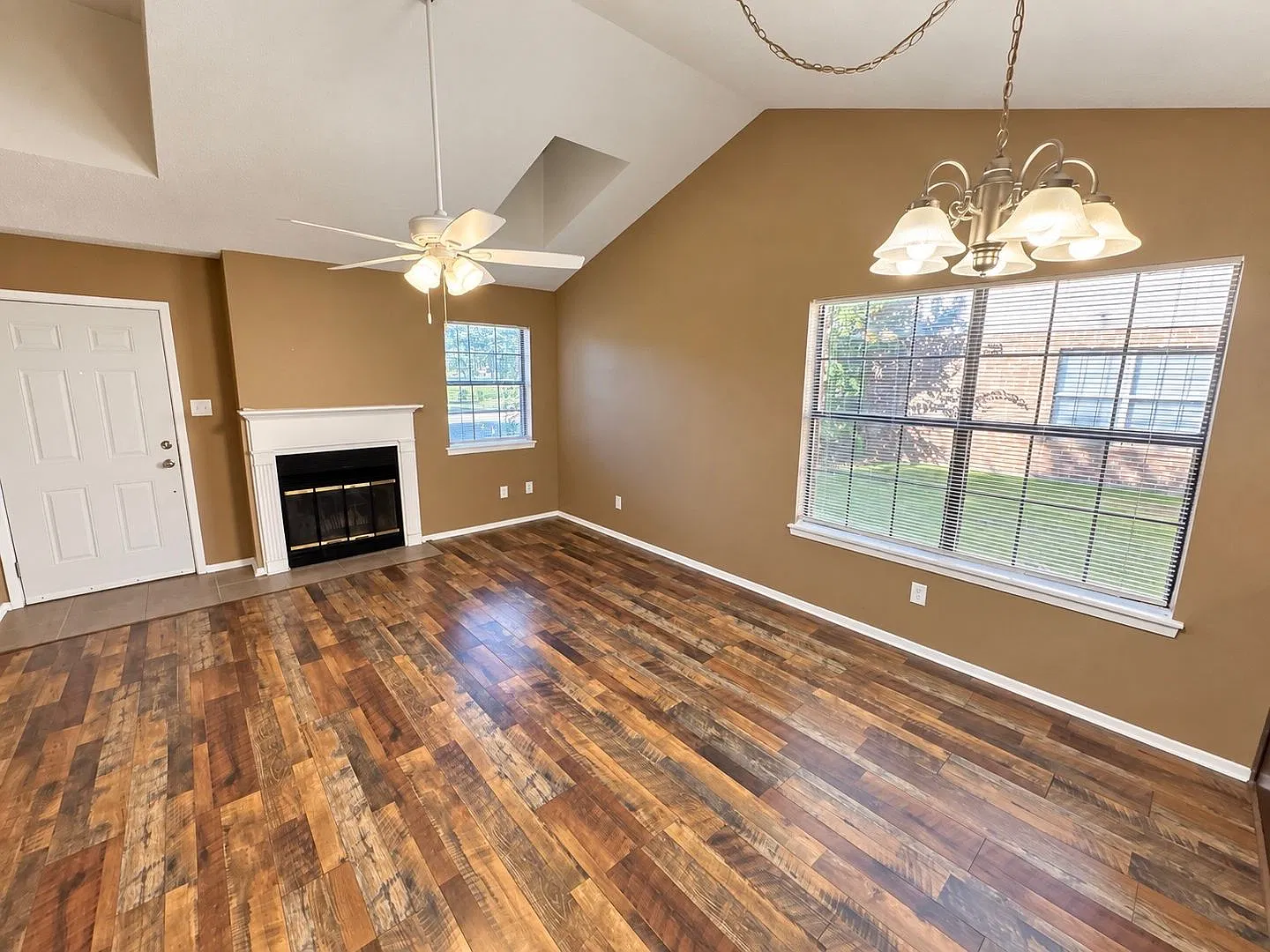 North Bossier Townhome! — Photo 2