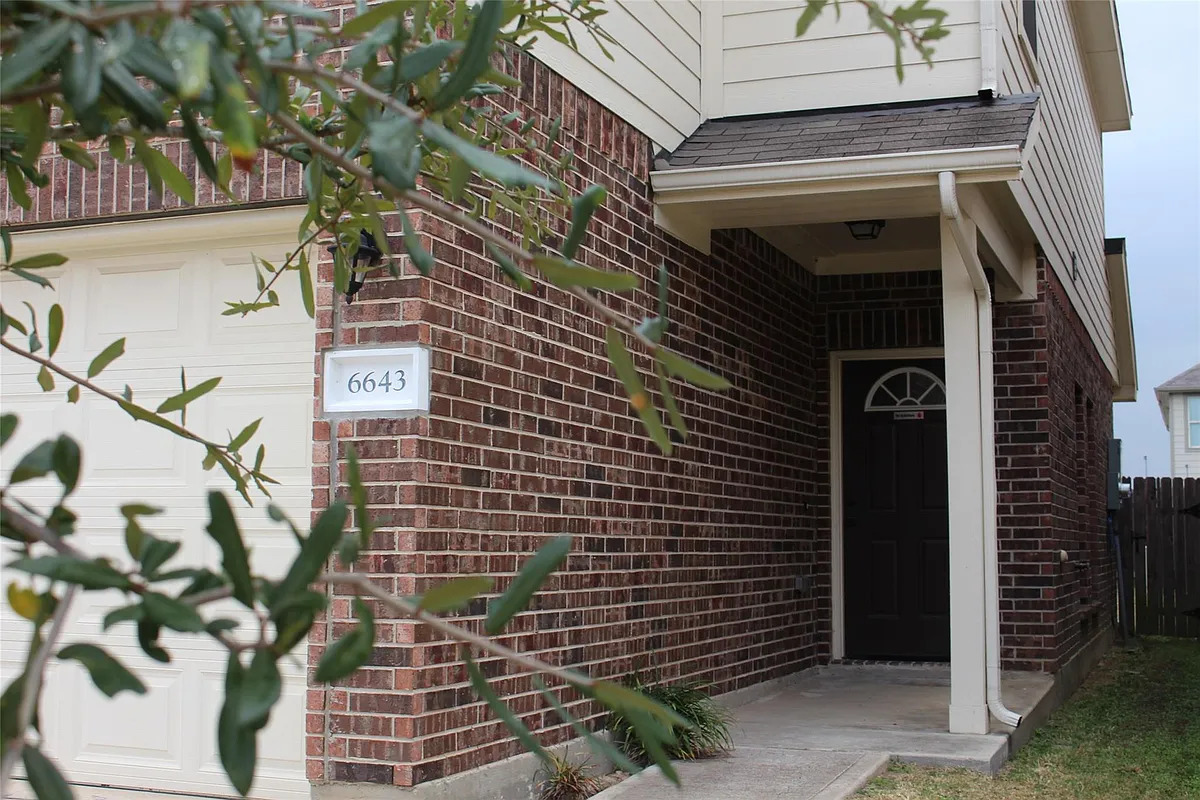 Building Photo - 6643 Sharpstone Creek Ln
