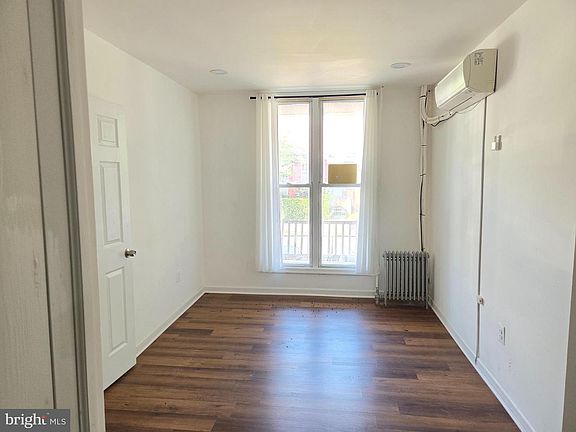 2nd image of 1744 Montpelier St