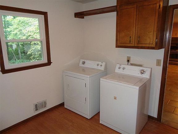 5th image of 2211 Tarence Ln