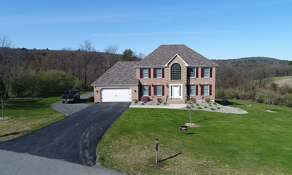 2nd image of 1127 Quail Rd