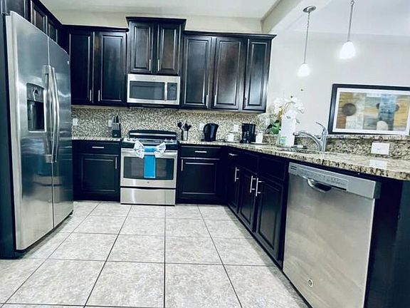 4th image of 8104 Roseville Blvd
