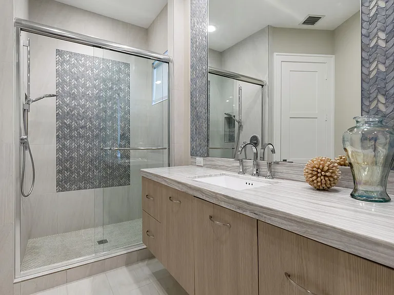3211 NE 27th Ave — Photo 25