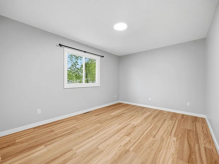 9992 Balsam Ln N — Photo 16