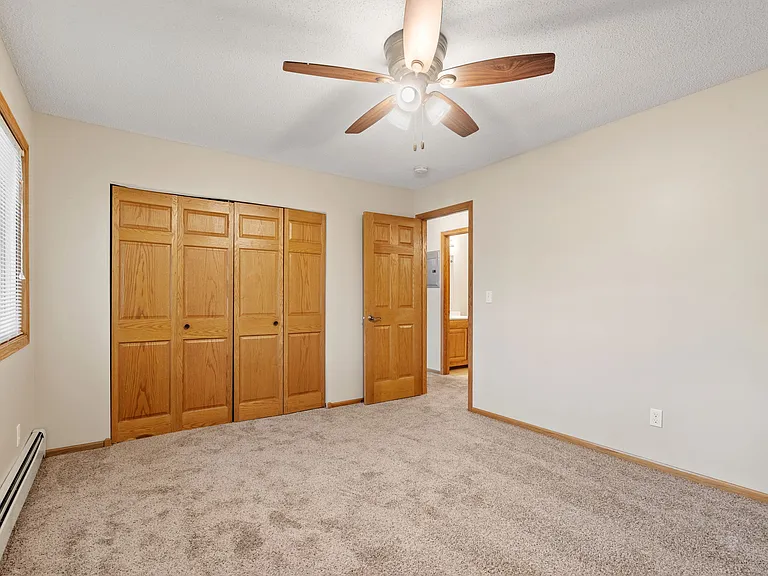 2156-3 bedroom 2