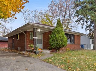 21746 Wellington Ave, Warren, MI 48089