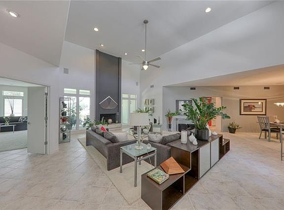 5th image of 18707 Venture Dr
