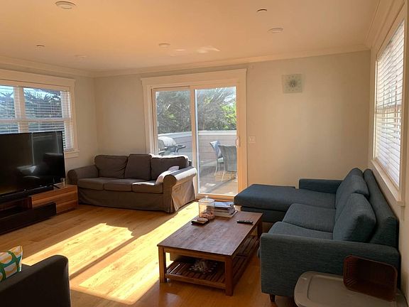 4th image of 1352 12th Ave