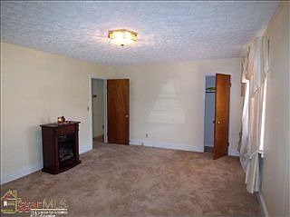 3rd image of 107 Leland Cir