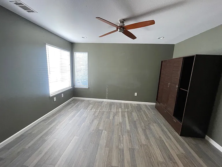 730 Sunlight Dr — Photo 16