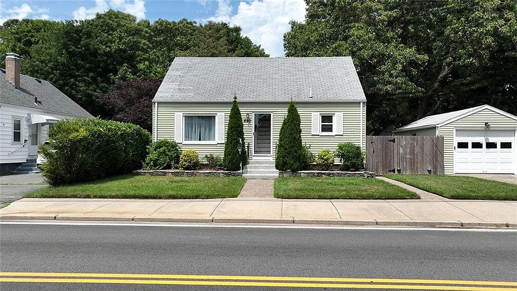 890 Cottage St, Pawtucket, RI 02861 Zillow