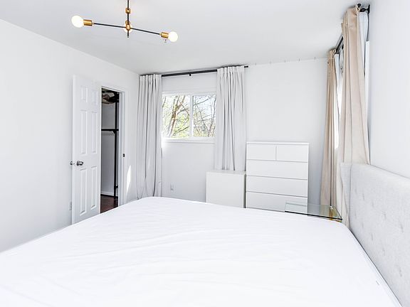 5th image of 1386 Bryant St NE APT 204
