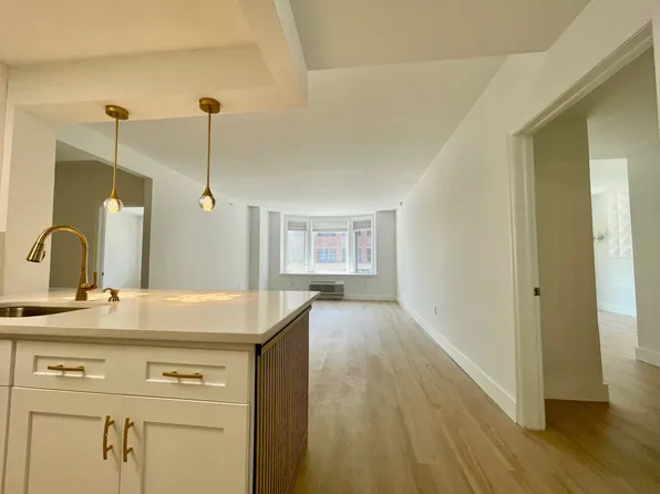 2101 City Place image 2 of 37