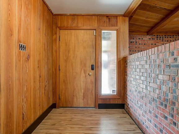 3rd image of 3410 40th St