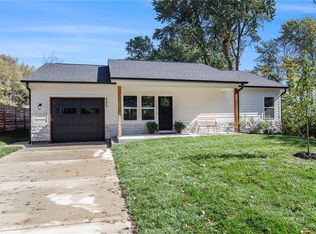 403 SW Mission Rd, Lees Summit, MO 64063