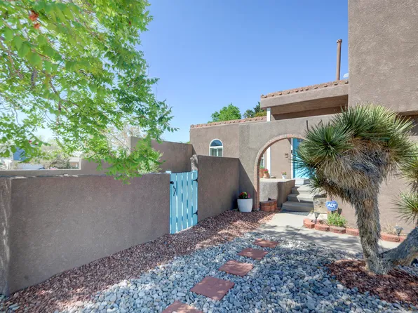 8244 Eddy Ave NE, Albuquerque, NM 87109