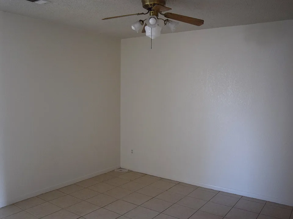 004_Living Room_02022021