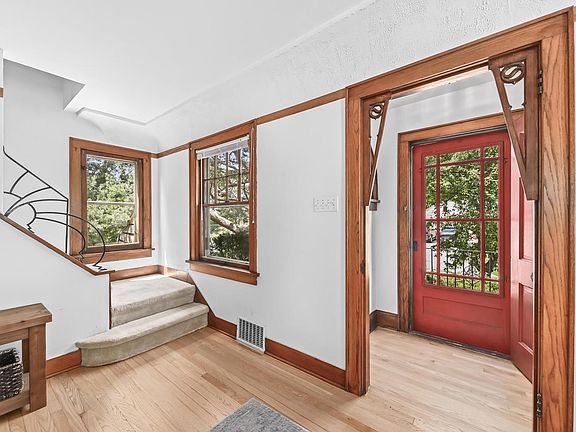 4th image of 7011 W Garfield AVENUE
