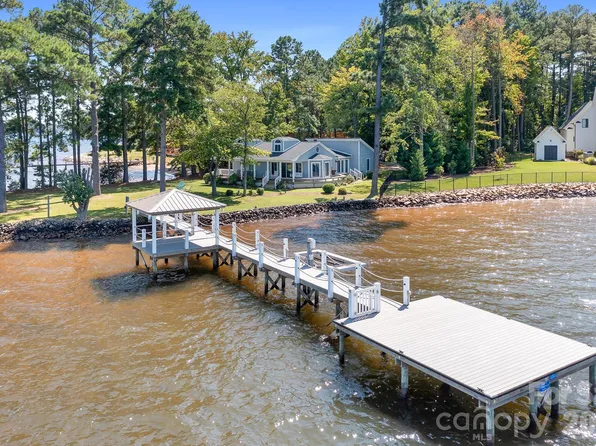 8293 Luckey Point Rd, Denver, NC 28037