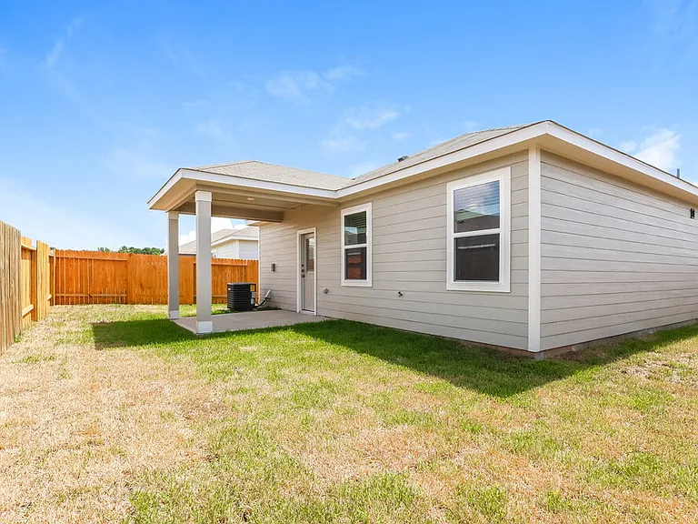 15643 Plum Brook Dr — Photo 16