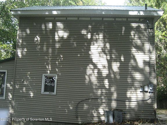 3rd image of 799 Jackson Ave