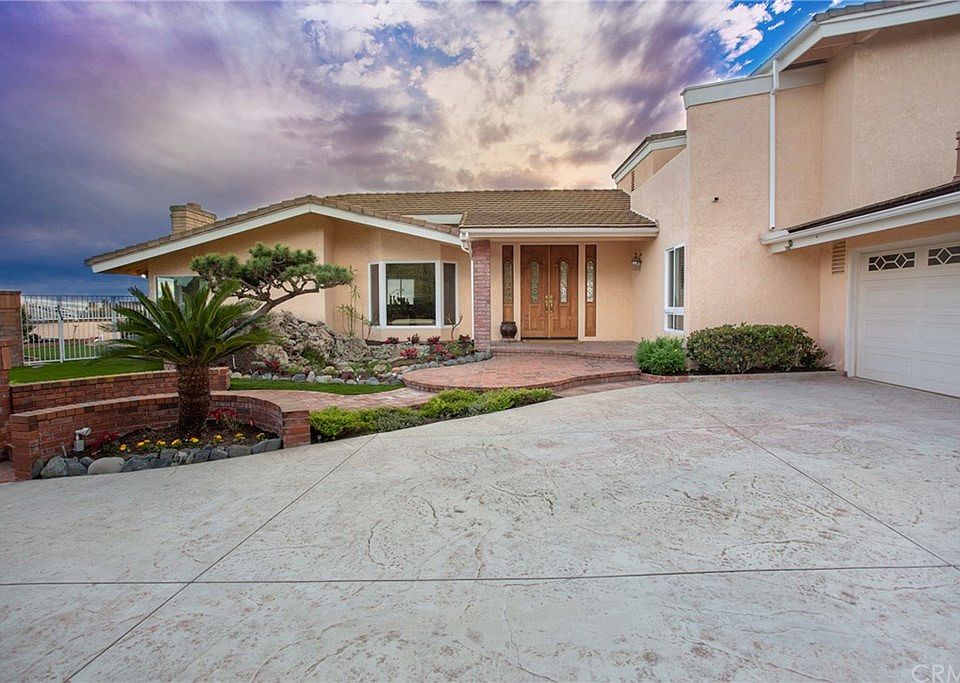 1st image of 23231 Tasmania Cir