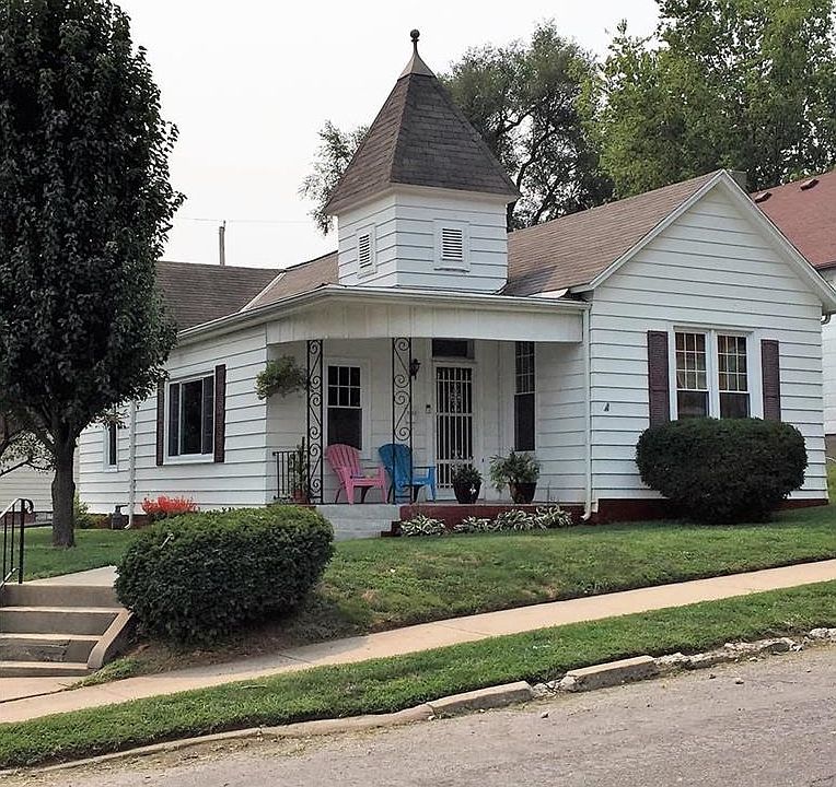 1st image of 2322 Sylvanie St