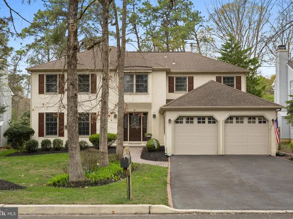 8 Picadilly Cir, Marlton, NJ 08053