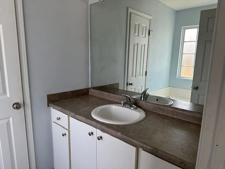 7002 White Pine Ave — Photo 18