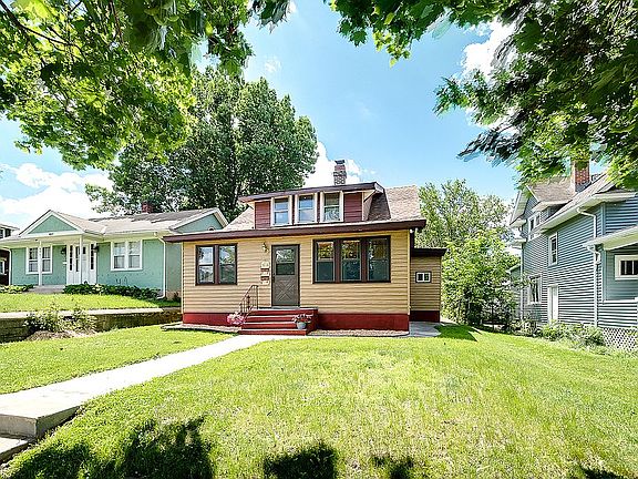 3rd image of 1686 Ross Ave