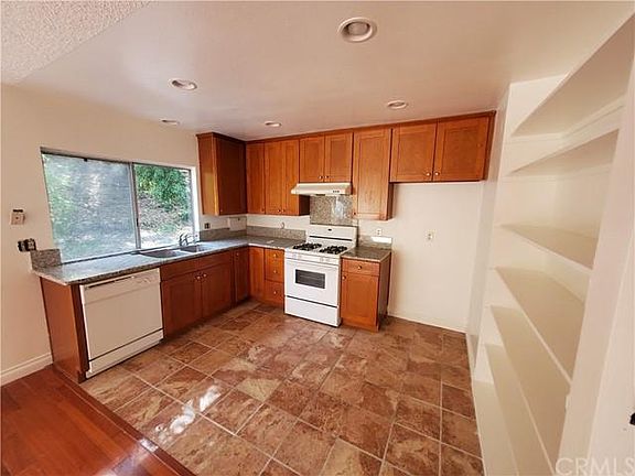 5th image of 1833 Tintah Dr