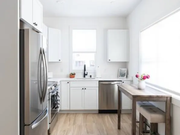 8 Enon St #103, Beverly, MA 01915