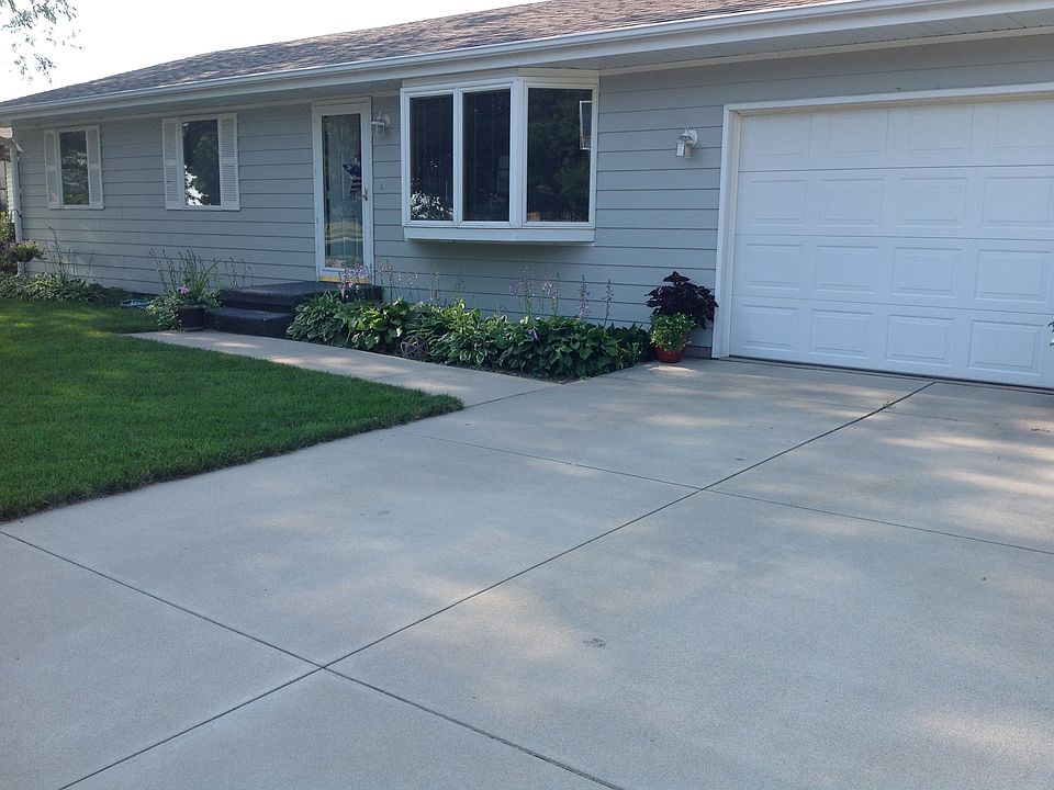 1612 Kennedy Dr. 