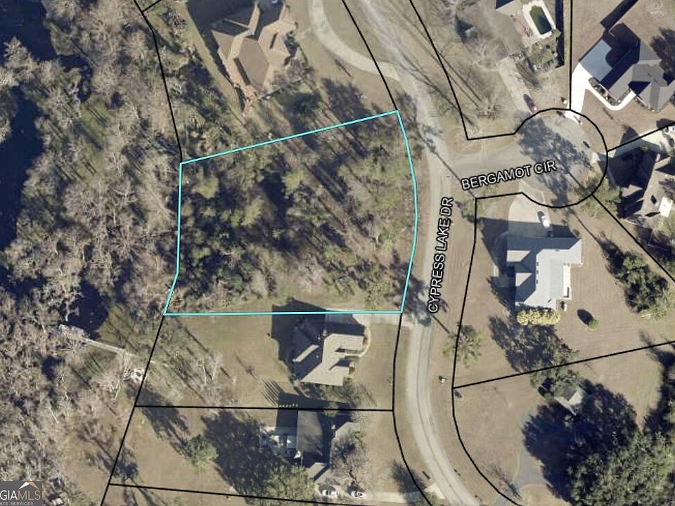1st image of 26 Cypress Lake Dr
