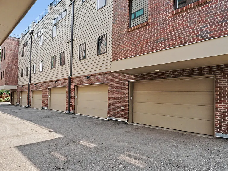 2868 N Hazel Ct — Photo 19
