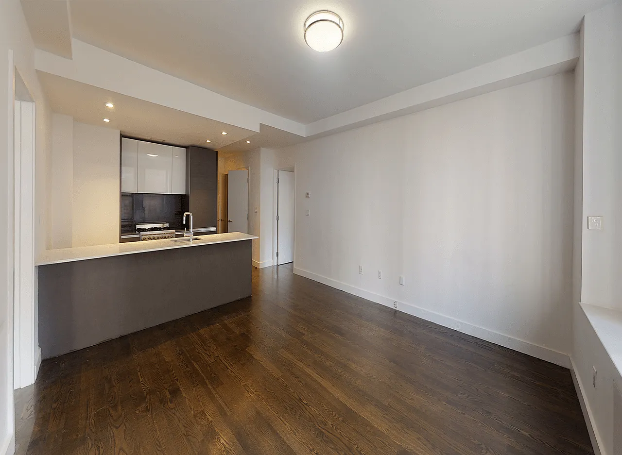 666 West End Avenue — Photo 1