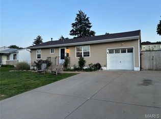 7724 General Sherman Ln, Saint Louis, MO 63123
