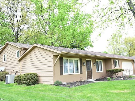 2nd image of 20270 Glenwood Ln