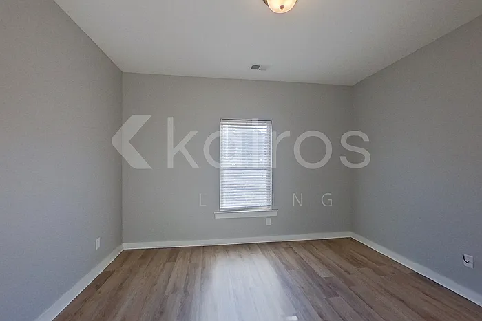 7071 Shadesbrook Cir — Photo 6