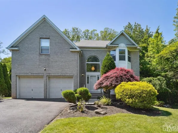 18 Tower Rd, Edison, NJ 08820