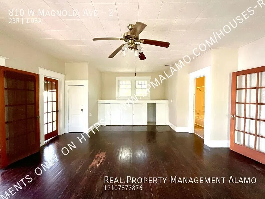 810 W Magnolia Ave #2