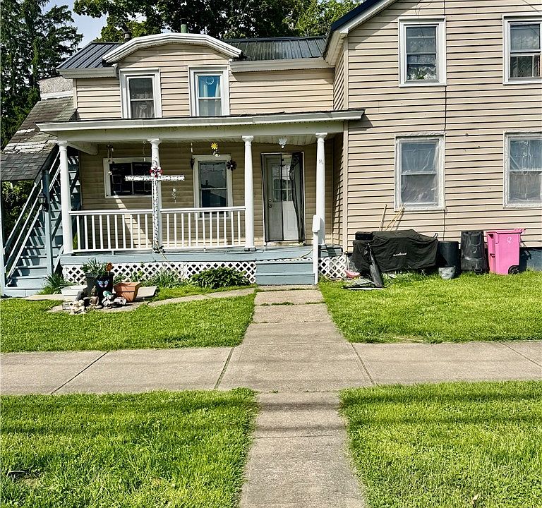 1st image of 364 W 3rd St S