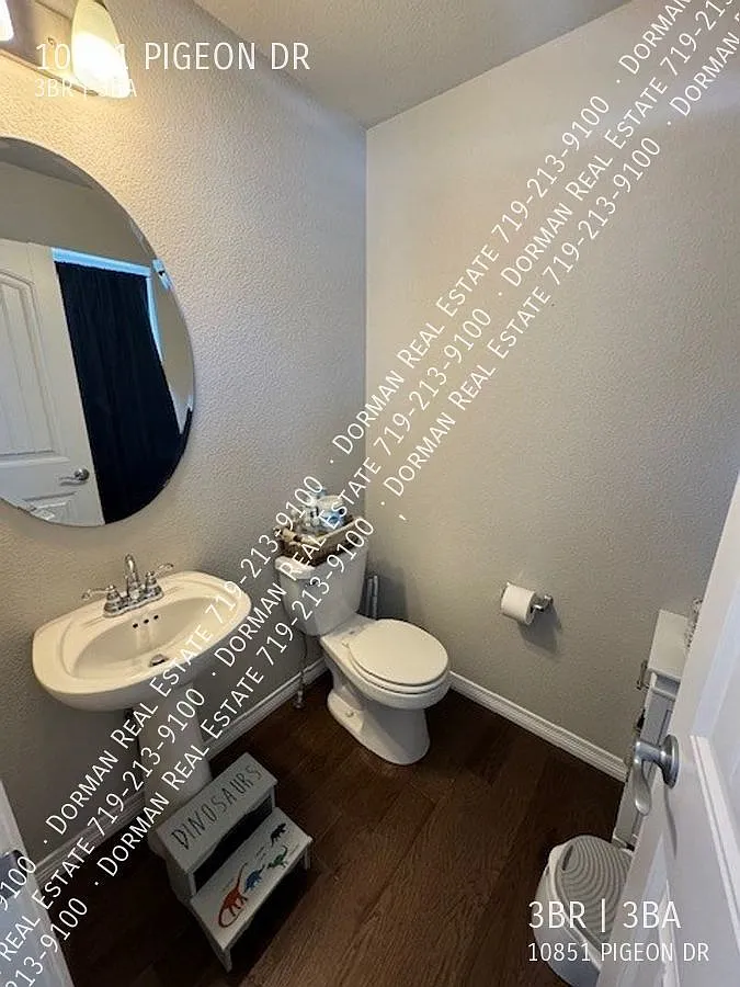 Beautiful 3 bedroom home near Schriever SFB & Peterson SFB — Photo 2