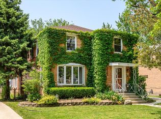 814 Forest Rd, La Grange Park, IL 60526