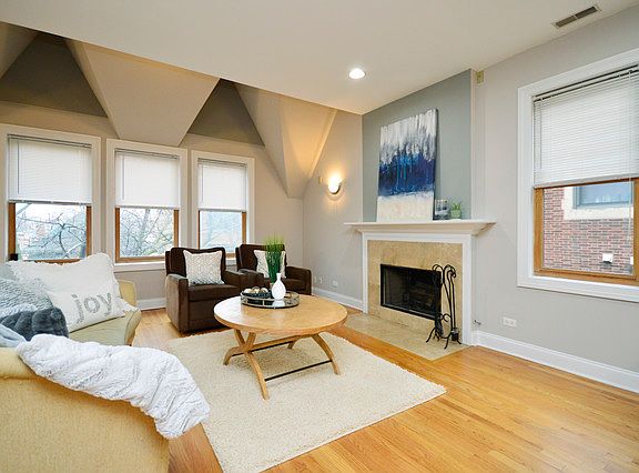 2nd image of 6823 N Lakewood Ave APT 3N