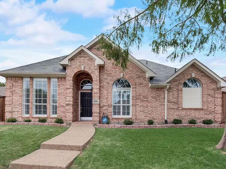 4008 Daden Oaks Dr — Photo 2