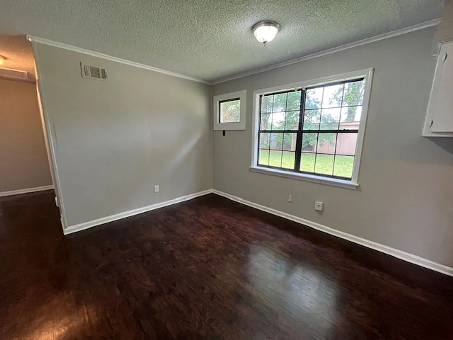 Renovated 3 Bedroom 1 Bath Home for Rent!! — Photo 4